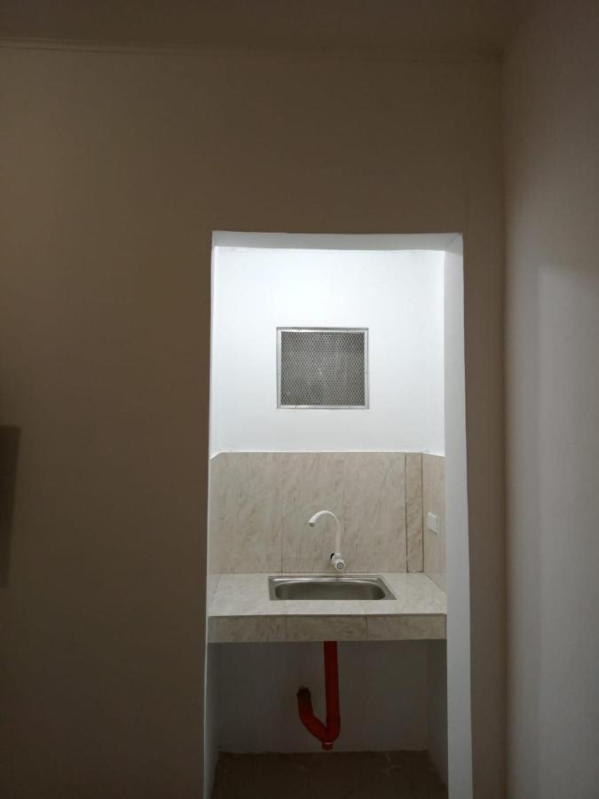 __Aplaridel Inn Suites__ Angeles Zewnętrze zdjęcie