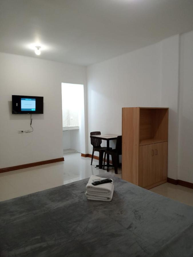__Aplaridel Inn Suites__ Angeles Zewnętrze zdjęcie